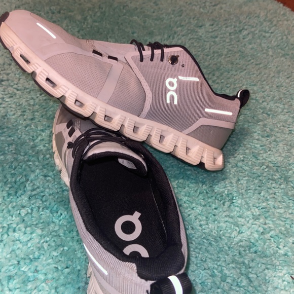 On cloud - Picture 2 of 3